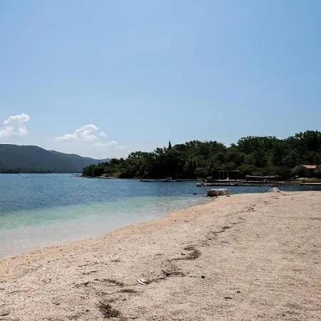 Vakantiehuis By The Sea - Nina & Kate