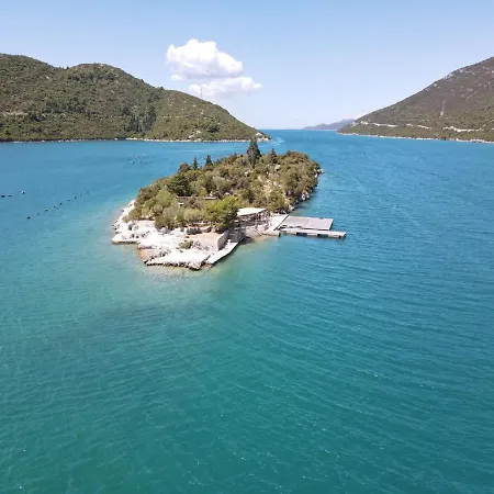 Vakantiehuis By The Sea - Nina & Kate *